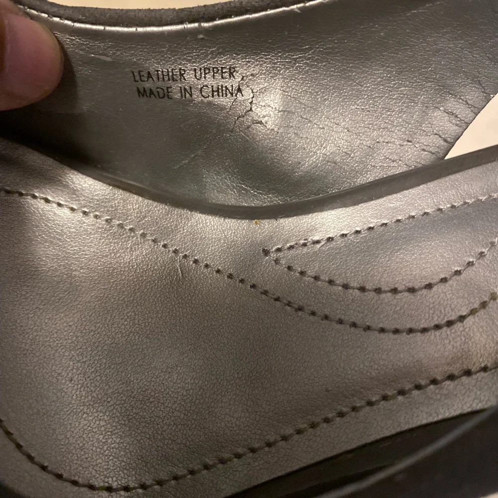 TAHARI Si Senor Elephant Grey Slingback Pumps - Picture 6 of 12